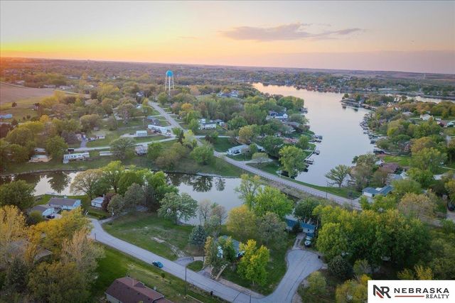 2414 Jefferson Road, Plattsmouth, NE 68048