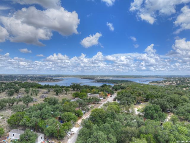 772 Rambling Dr, Canyon Lake, TX 78133