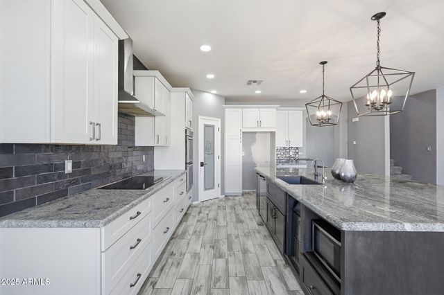 4412 W SUMMERSIDE Road, Laveen, AZ 85339