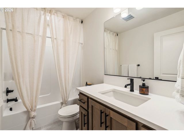 731 Se 36TH St, Battle Ground, WA 98604