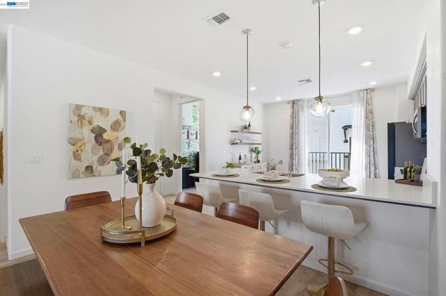 29741 Hansen, Hayward, CA 94544