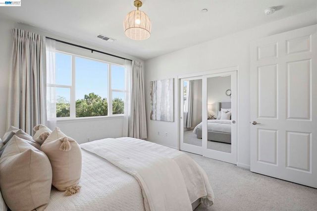 29741 Hansen, Hayward, CA 94544