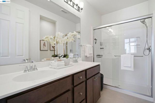 29741 Hansen, Hayward, CA 94544