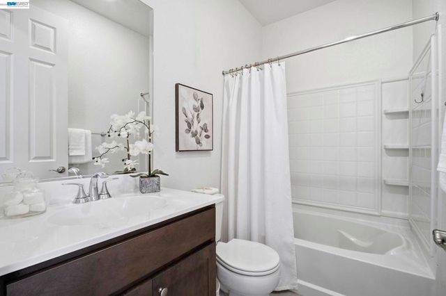 29741 Hansen, Hayward, CA 94544