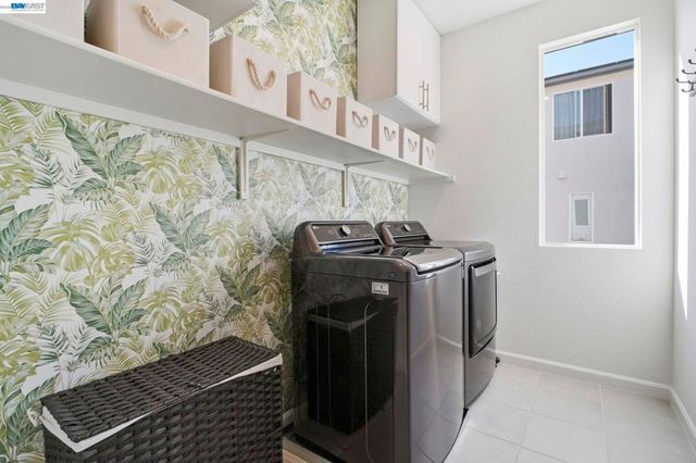 29741 Hansen, Hayward, CA 94544