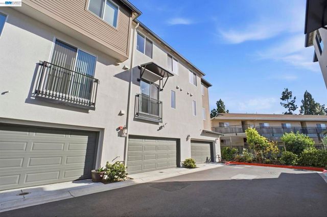 29741 Hansen, Hayward, CA 94544