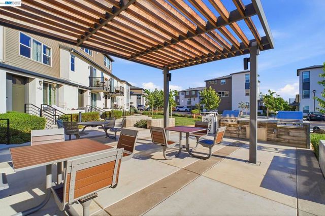 29741 Hansen, Hayward, CA 94544