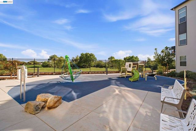 29741 Hansen, Hayward, CA 94544