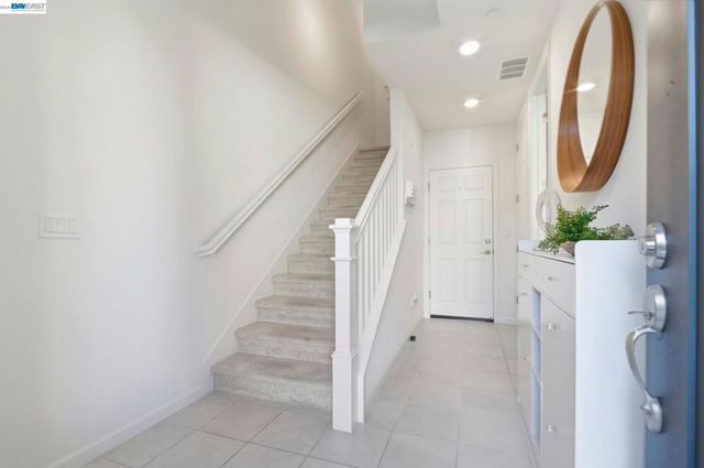 29741 Hansen, Hayward, CA 94544