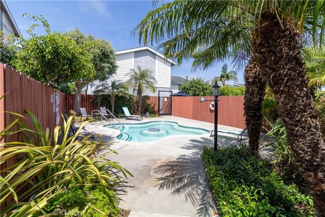 1809 Armour Lane 3, Redondo Beach, CA 90278