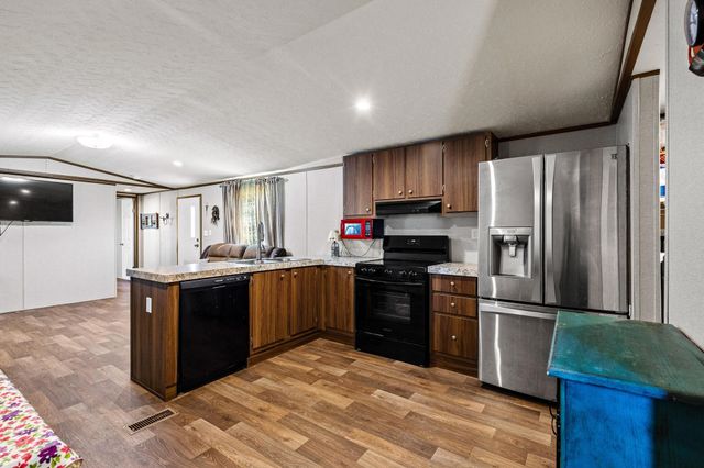 385 Rs County Road 3374, Alba, TX 75410