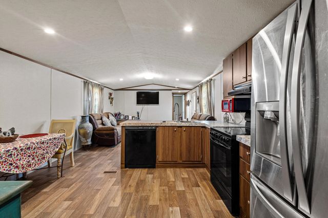 385 Rs County Road 3374, Alba, TX 75410