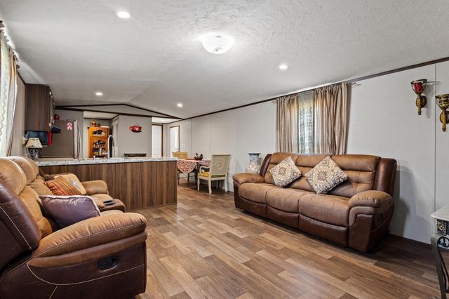 385 Rs County Road 3374, Alba, TX 75410