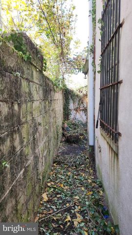 2150 N LAMBERT, Philadelphia, PA 19121