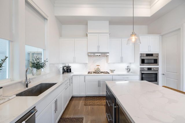 3306 W 12th Street, Houston, TX 77008