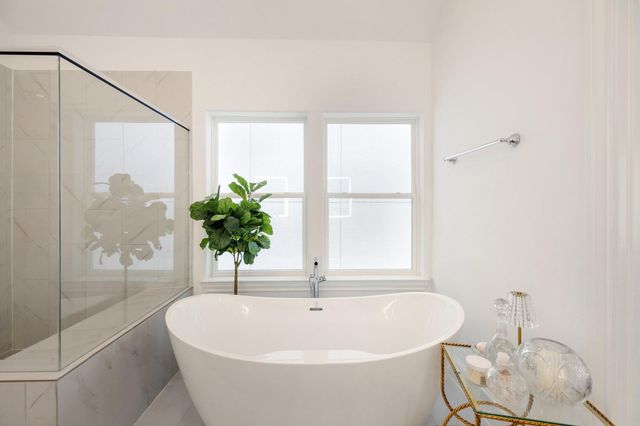 3306 W 12th Street, Houston, TX 77008