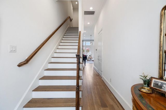 3306 W 12th Street, Houston, TX 77008