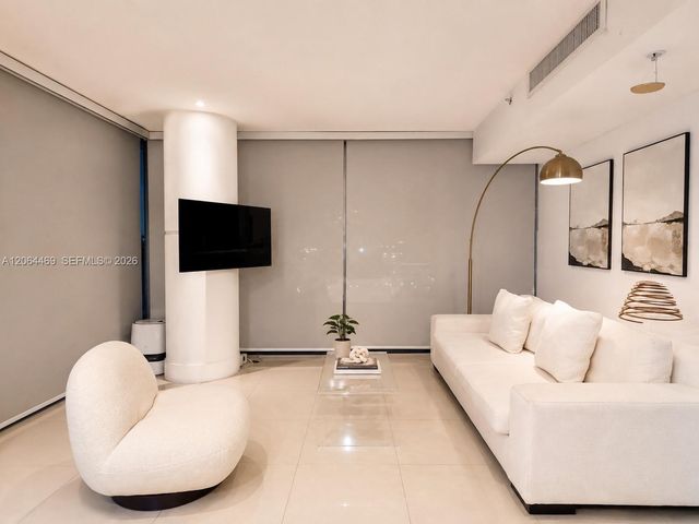 92 SW 3rd Street 1210, Miami, FL 33130