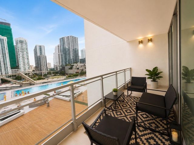 92 SW 3rd Street 1210, Miami, FL 33130