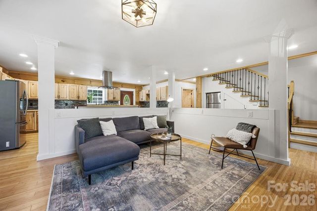 17 Northside Drive, Asheville, NC 28804