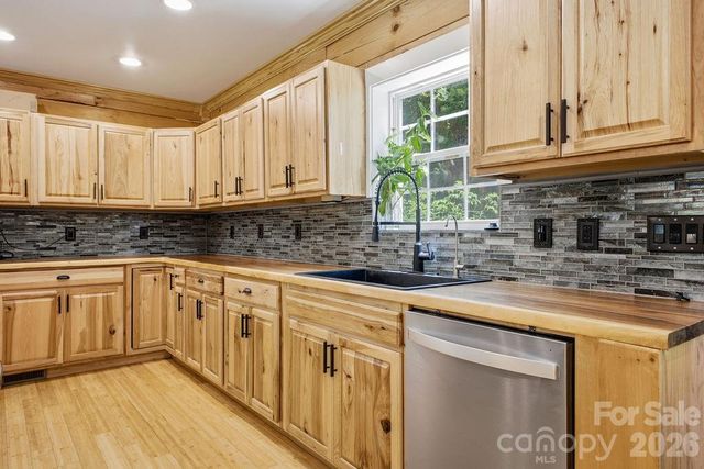 17 Northside Drive, Asheville, NC 28804