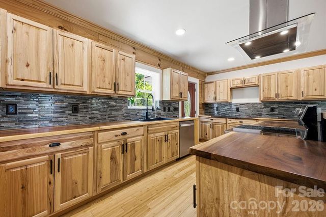 17 Northside Drive, Asheville, NC 28804