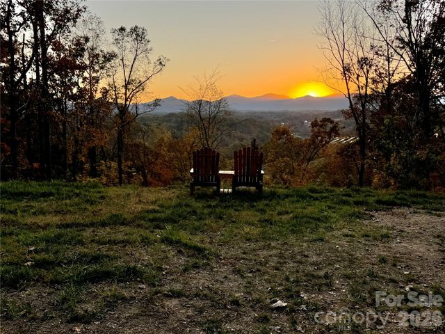 17 Northside Drive, Asheville, NC 28804