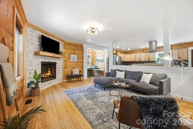 17 Northside Drive, Asheville, NC 28804