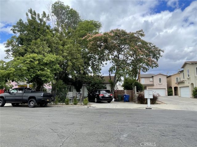15741 Wyandotte, Van Nuys, CA 91406