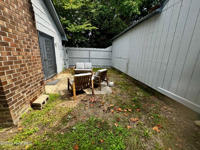 200 Rollins Drive 51, Greenville, NC 27834