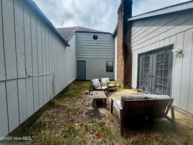 200 Rollins Drive 51, Greenville, NC 27834