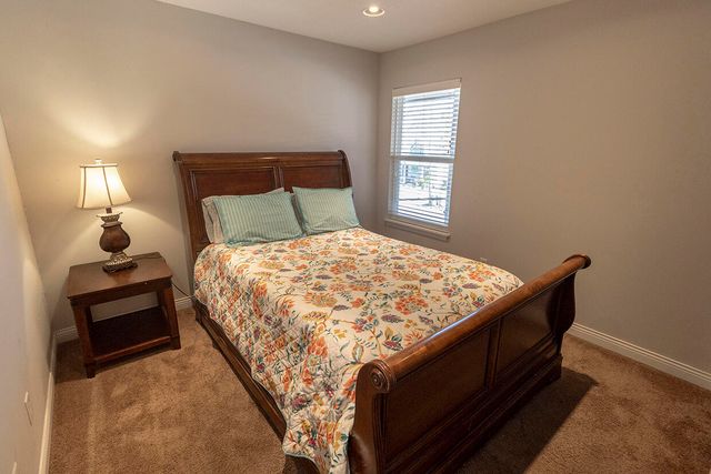 1415 PARIS RD A, Columbia, MO 65201