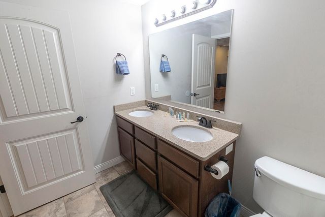 1415 PARIS RD A, Columbia, MO 65201