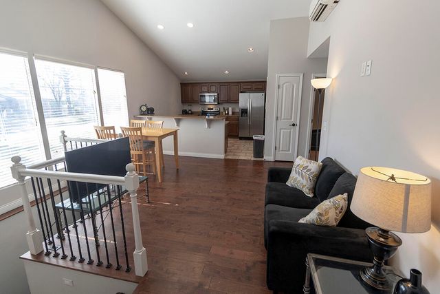 1415 PARIS RD A, Columbia, MO 65201