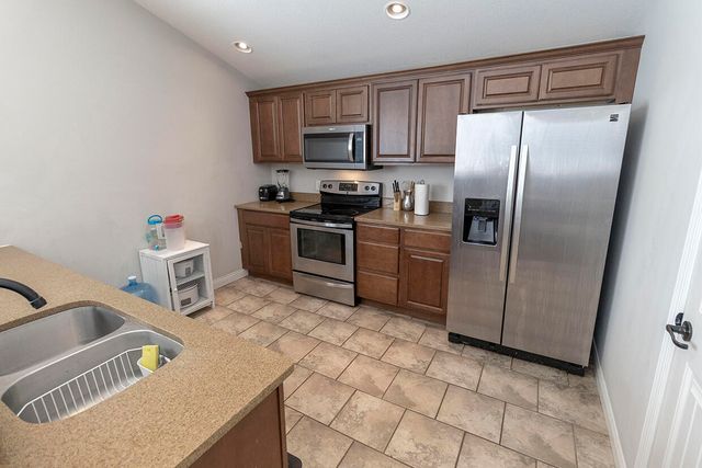 1415 PARIS RD A, Columbia, MO 65201