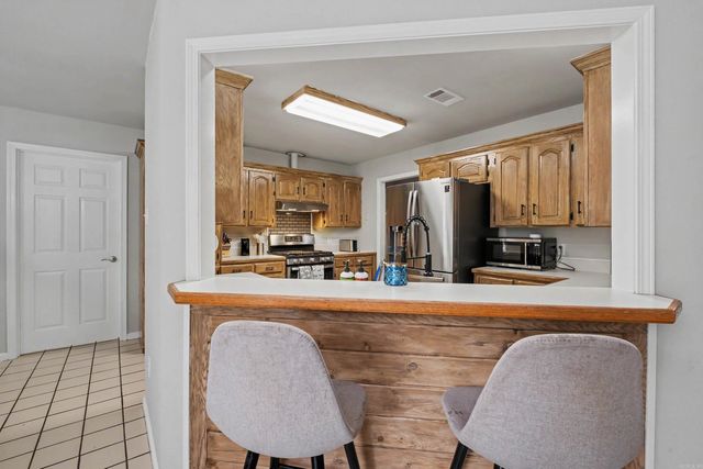 8 JONATHAN Drive, Conway, AR 72032