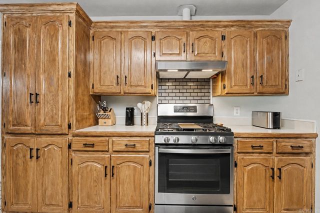 8 JONATHAN Drive, Conway, AR 72032