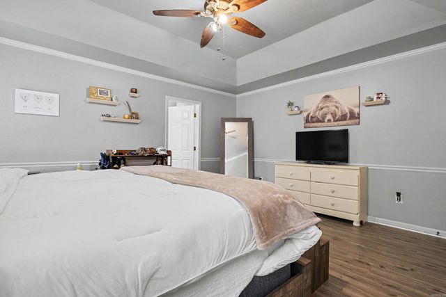 8 JONATHAN Drive, Conway, AR 72032