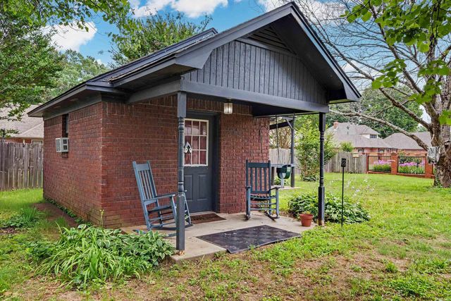 8 JONATHAN Drive, Conway, AR 72032