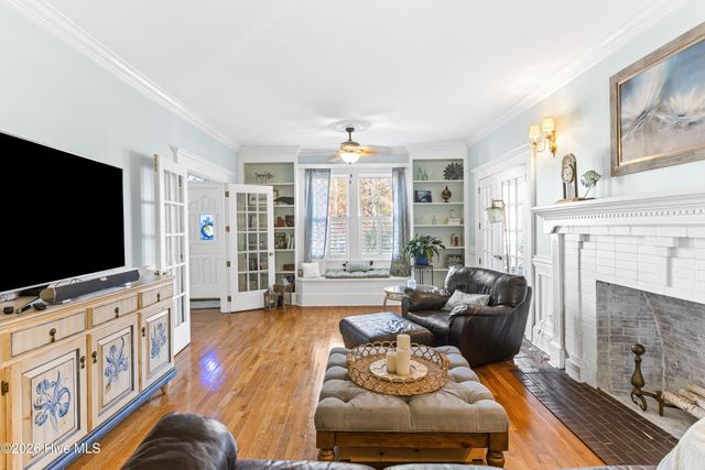 410 S 5th Avenue, Wilmington, NC 28401