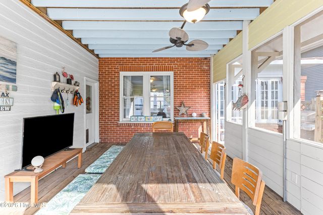 410 S 5th Avenue, Wilmington, NC 28401