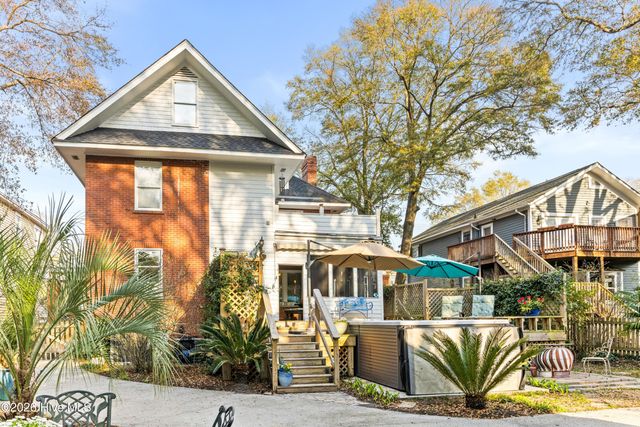 410 S 5th Avenue, Wilmington, NC 28401