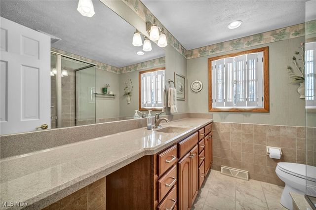 7257 Barton Circle, Parma, OH 44129