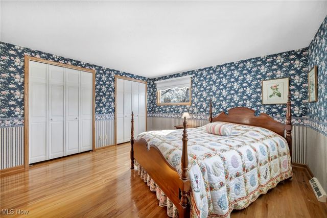 7257 Barton Circle, Parma, OH 44129