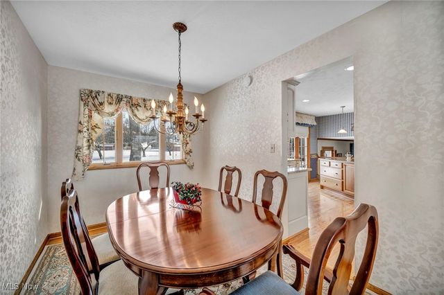 7257 Barton Circle, Parma, OH 44129