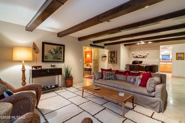 5226 E Mission Hill Drive, Tucson, AZ 85718