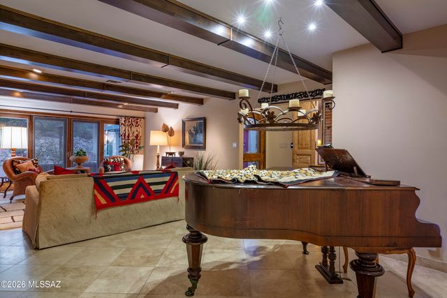 5226 E Mission Hill Drive, Tucson, AZ 85718