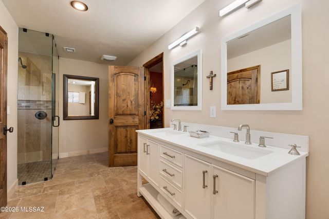 5226 E Mission Hill Drive, Tucson, AZ 85718