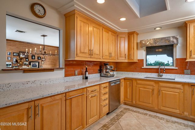 5226 E Mission Hill Drive, Tucson, AZ 85718