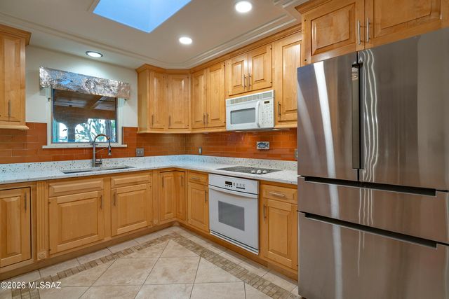 5226 E Mission Hill Drive, Tucson, AZ 85718